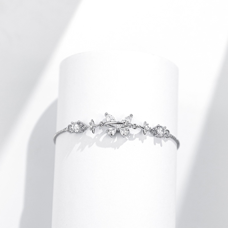 สร้อยข้อมือผู้หญิง Butterfly Star แพลทเทียมเงิน เพชรพลอยแวววาว ปรับขนาดได้ | Fashion Jewelry