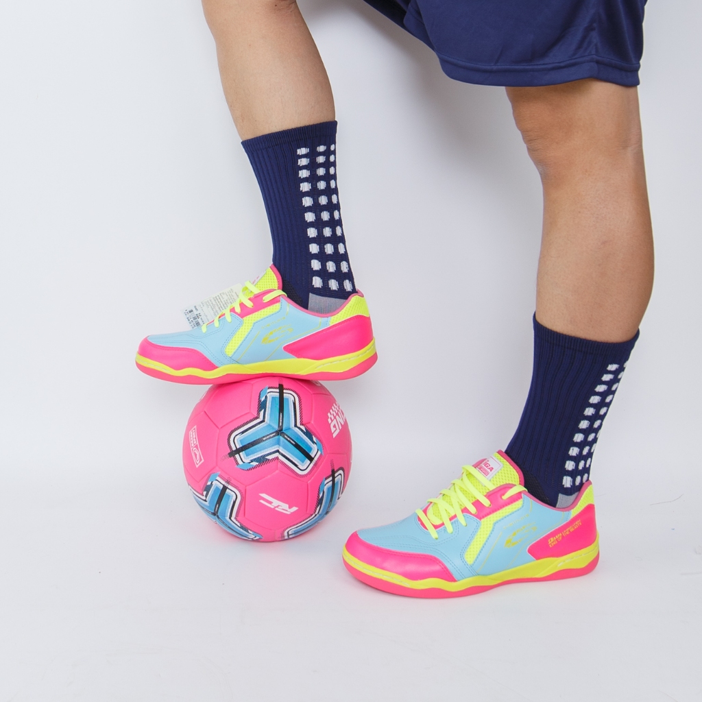 [ฟรีถุงเท้ากันลื่น]รองเท้าฟุตซอล GIGA (FG425) สีสันโดดเด่น ฟรี!สีขาว Socksy 1คู่ งานไทยใส่คุ้ม