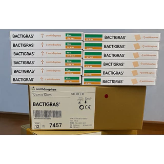 BACTIGRAS แผ่นตาข่ายแปะแผล Smith & Nephew ขนาด 10x10 cm. (1ลัง/12 กล่อง)#120 แผ่น