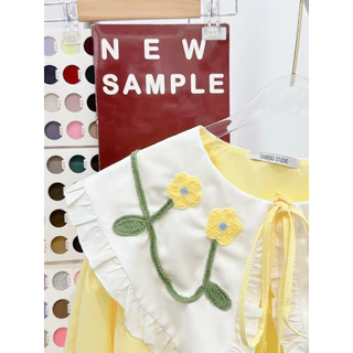 💐SHIRT DAISY 🌼เชิ้ตแขนยาวอก52“ทรง over size ✨แต่งปกระบายดีเทลตัวนี้ติดอะไหล่ดอก ที่ปกน่ารักมากกกกแมทช์ง่าย 🤍2529