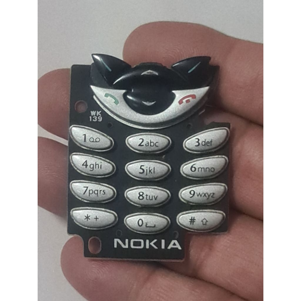 ปุ่มกด Nokia 8210 ( ของแท้ ) มือสอง สภาพสวยมาก