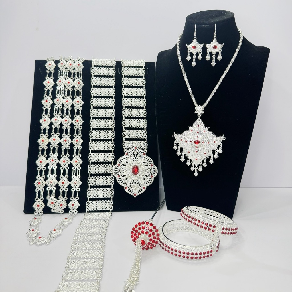 สร้อยไทยงามวิจิตร ชุดเครื่องประดับไทยโบราณ ใส่กับชุดไทยได้ทุกงาน หรูหราแบบย้อนยุค