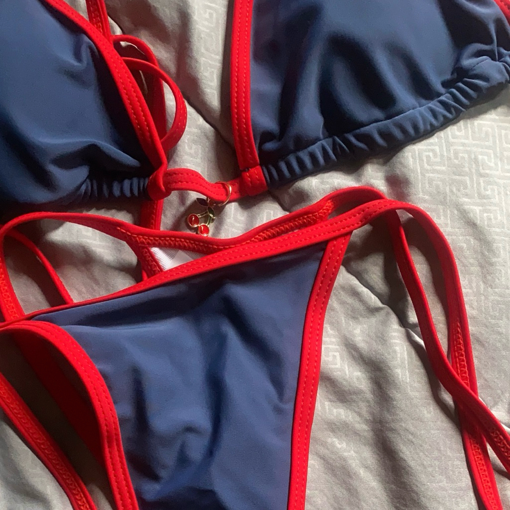 ส่งต่อ biniki เสื้อ+กางเกงได้ครบชุด