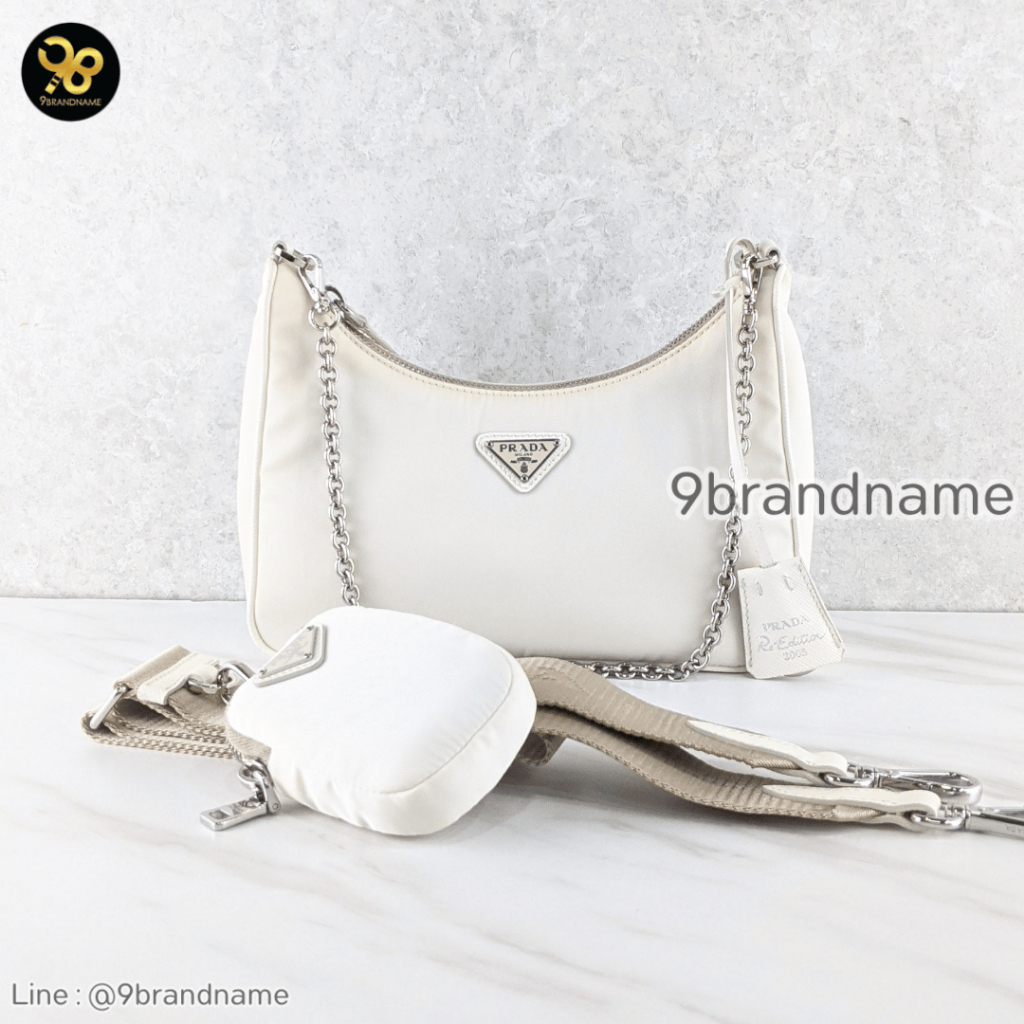 Prada Re-Edition 2005 Re Nylon Shoulder Bag -White	มือสอง ก่อนสั่งซื้อทักแชทก่อนนะคะ