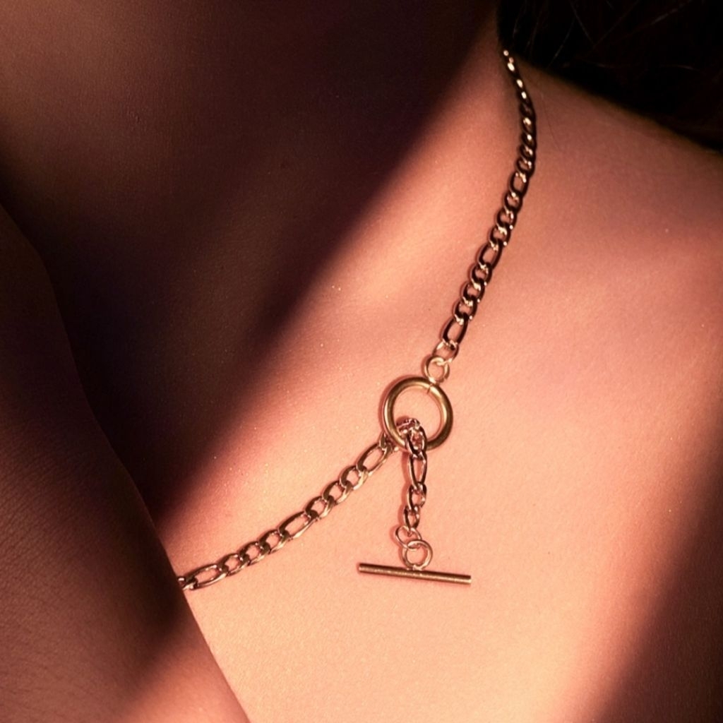 Vachana - Stainless Steel Figaro T Bar Necklace