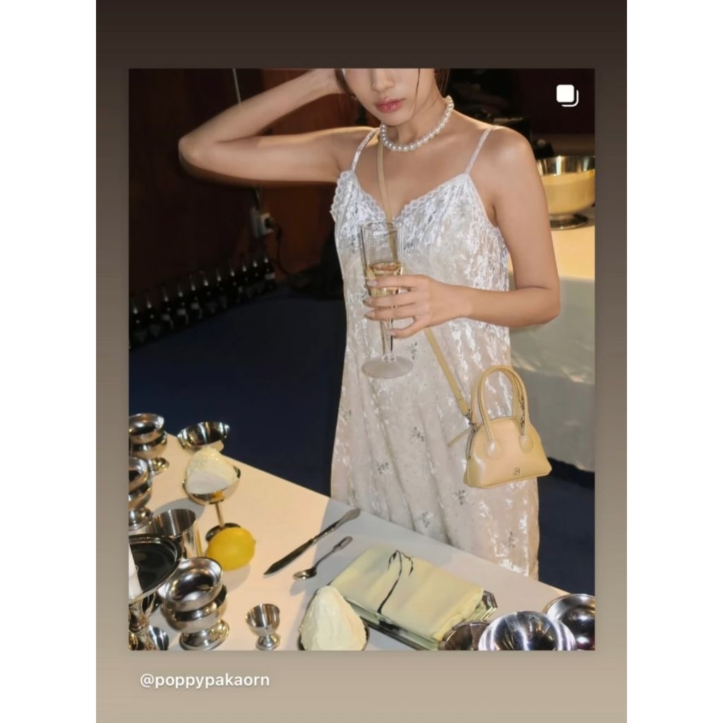 a.moment.official mini taco bag (ใหม่ shop 790.-)