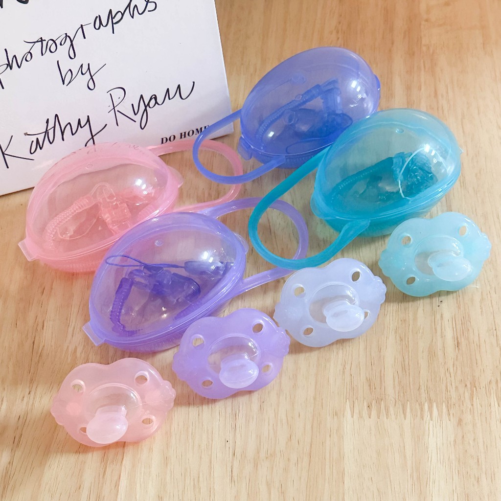 จุกนมซิลิโคนอ่อนนุ่มสำหรับทารกแรกเกิด จุกนมหลอกแบบแก้ไขหัวแบน จุกนมหลอก