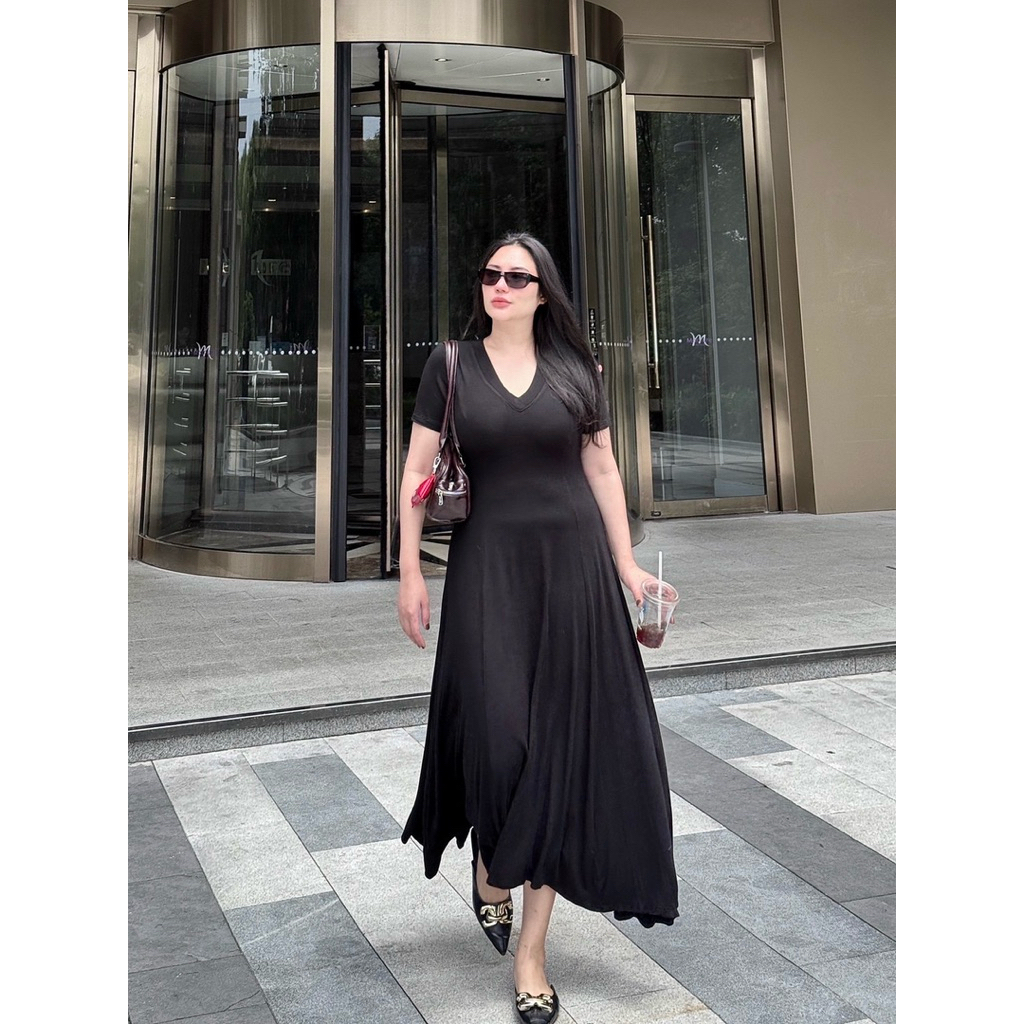 D18แม็กซี่เดรสLuxuryคอวี Muenfun