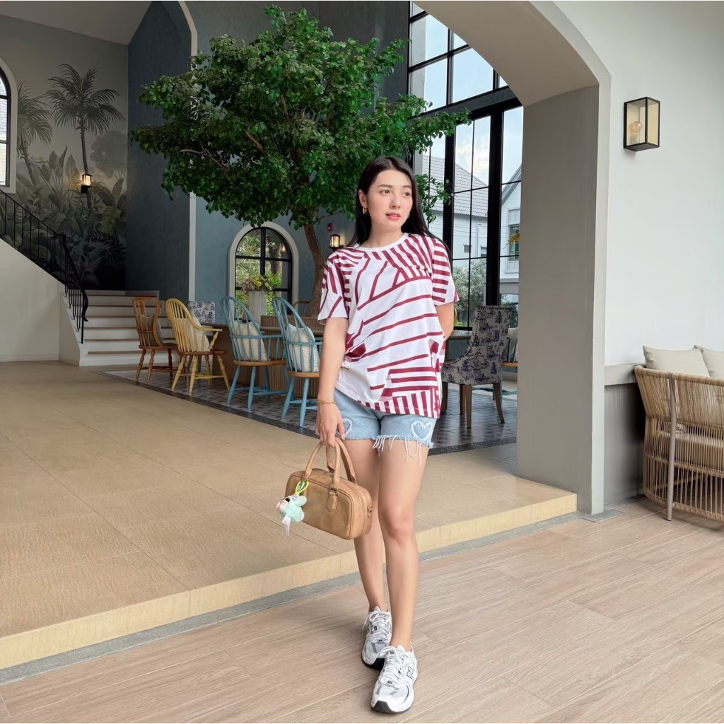 เสื้อยืดคอกลม CC-OO, CCdoubleO, CCOO, cc double o เสื้อยืดคอกลม รุ่นนี้ ขายถูก มีตำหนิเล็กน้อย ลดพิเ