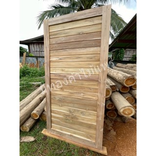 ประตูไม้สักราคาประหยัด มีหลากหลายขนาดให้เลือก ขอบขา4นิ้ว