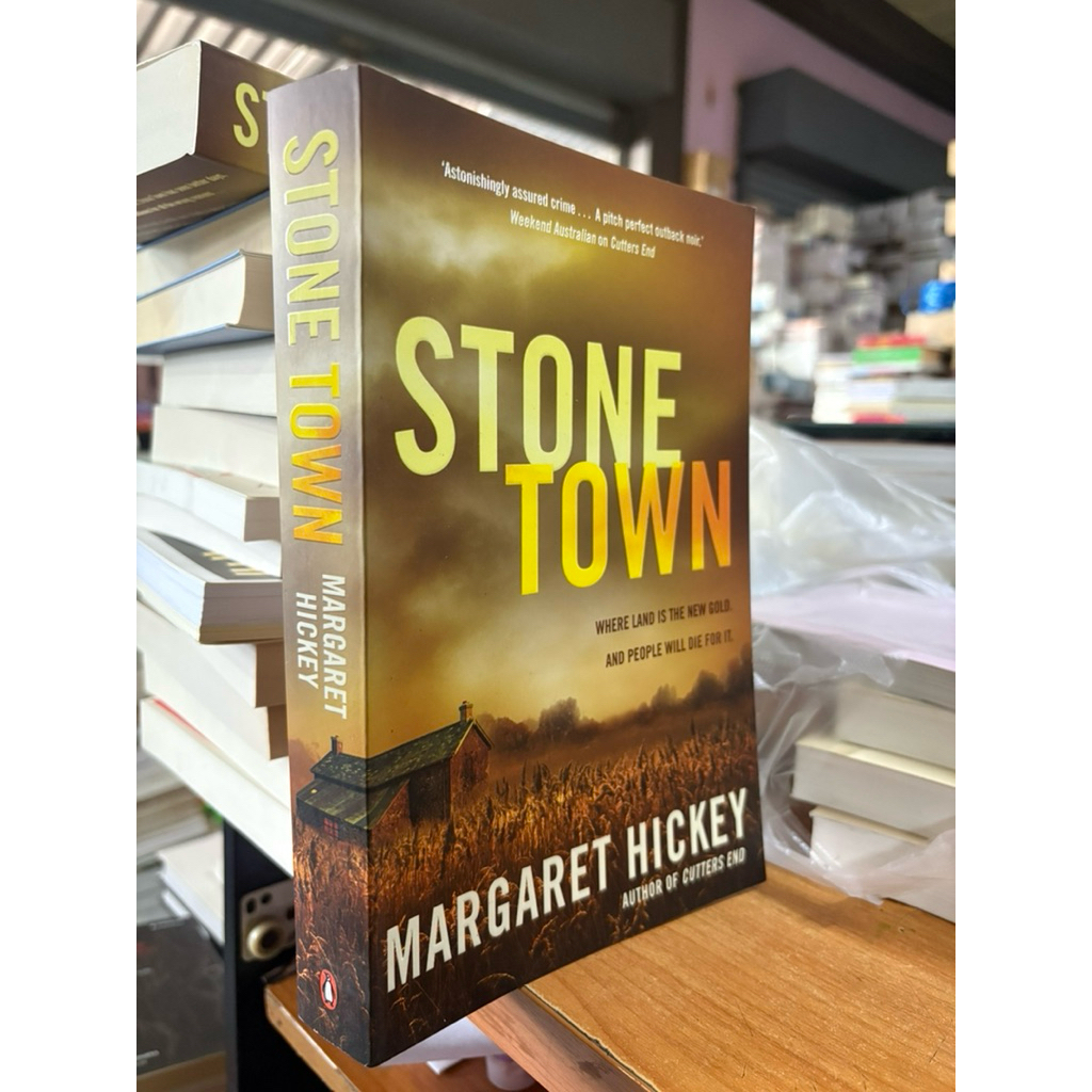 (หนังสือภาษาอังกฤษพรัอมส่ง) STONE TOWN MARGARET HICKEY (T3)