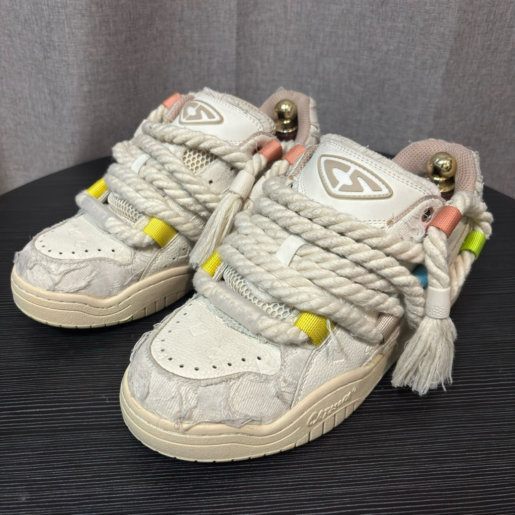 CAT & SOFA DESTROY SNEAKERS 🇰🇷