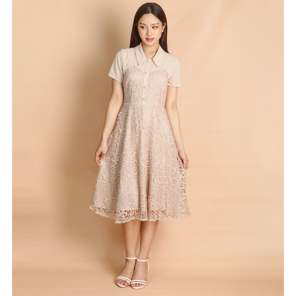 THM25,เดรสลูกไม้สีเบจผ้าชีฟองคอปก