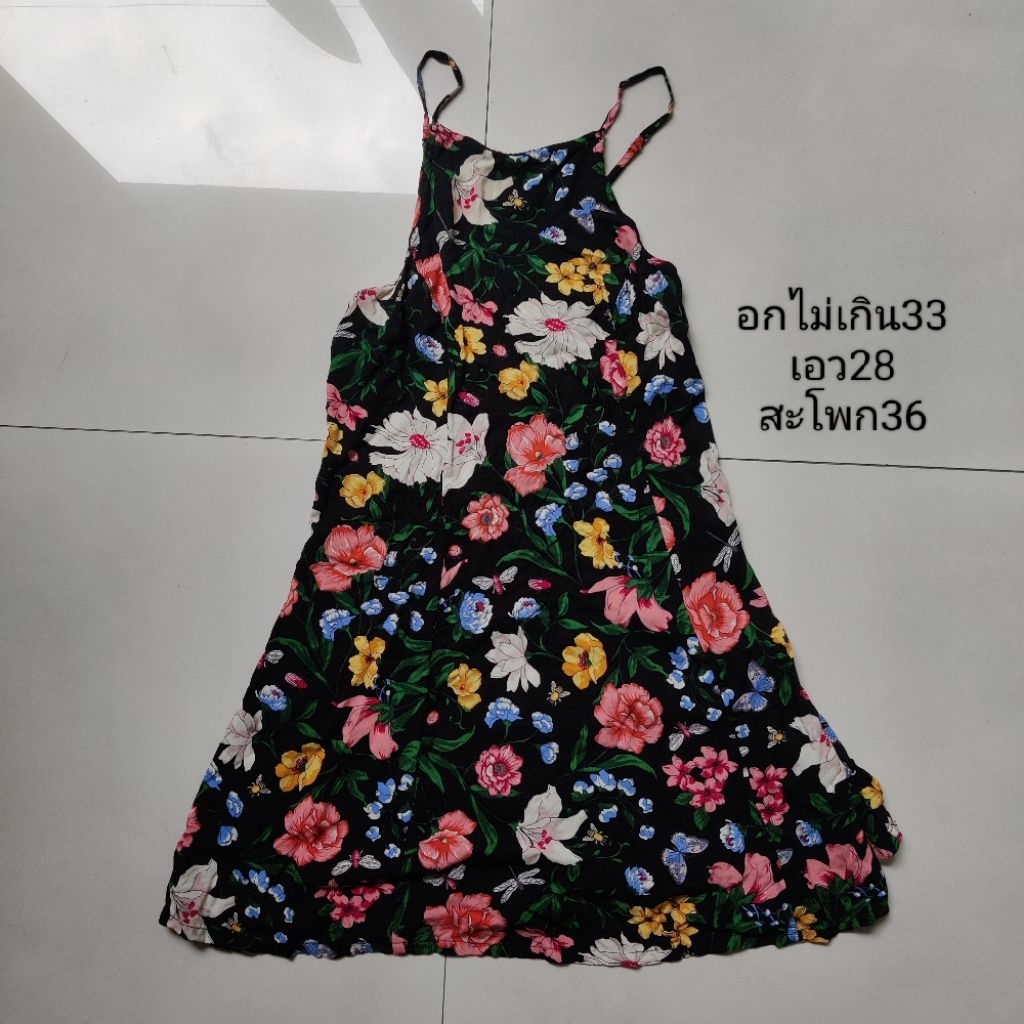 เดรสพิมพ์ลายดอกไม้ hollister มือสอง