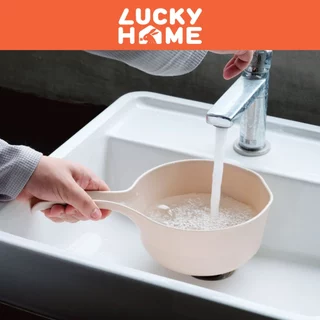 LUCKY HOME กระบวยพลาสติก ขนาด : 17.5(ก) x 30(ย) x 11(ส) cm Ø : 17.6 cm ความจุ : 1.5 L No.6623