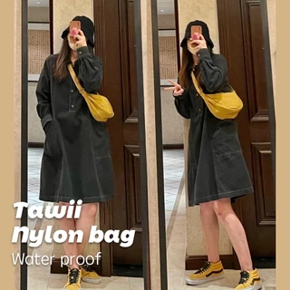 Tawii. กระเป๋าสะพายข้าง Unisex Crossbody ไนลอน กระเป๋าไนล่อน กันน้ำ เบา แฟชั่นหลากหลาย กระเป๋ายอดนิยม