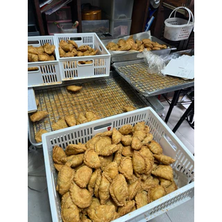 กะหรี่ปั๊บ คุณปุ๊ ตลาดน้อย เจ้าดัง (10ชิ้น/กล่อง) #ร่วมโปรส่งฟรี