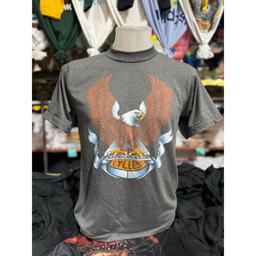 3D เสื้อผ้าบางสีเทาเฟด สกรีนลายหน้าหลังไม่มีตะเข็บข้าง