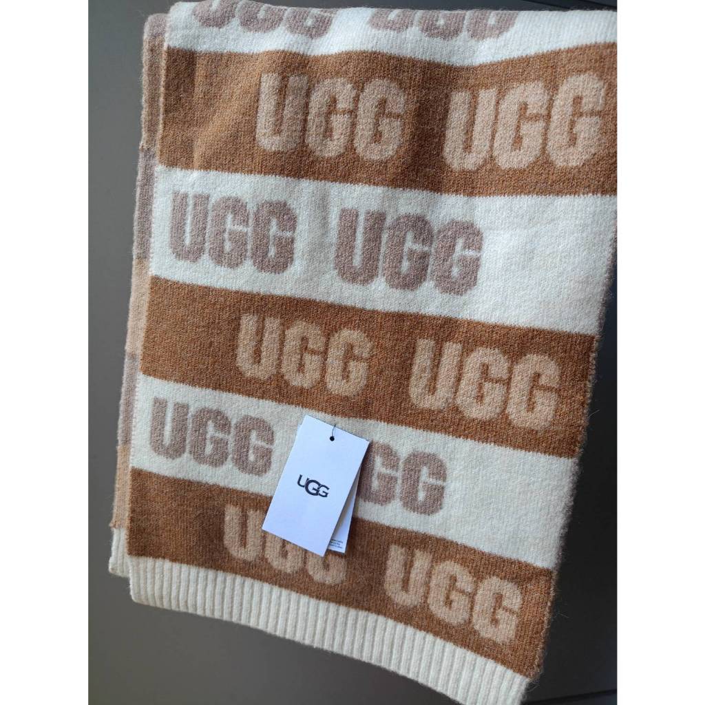 UGG ผ้าพันคอ (พร้อมส่ง)