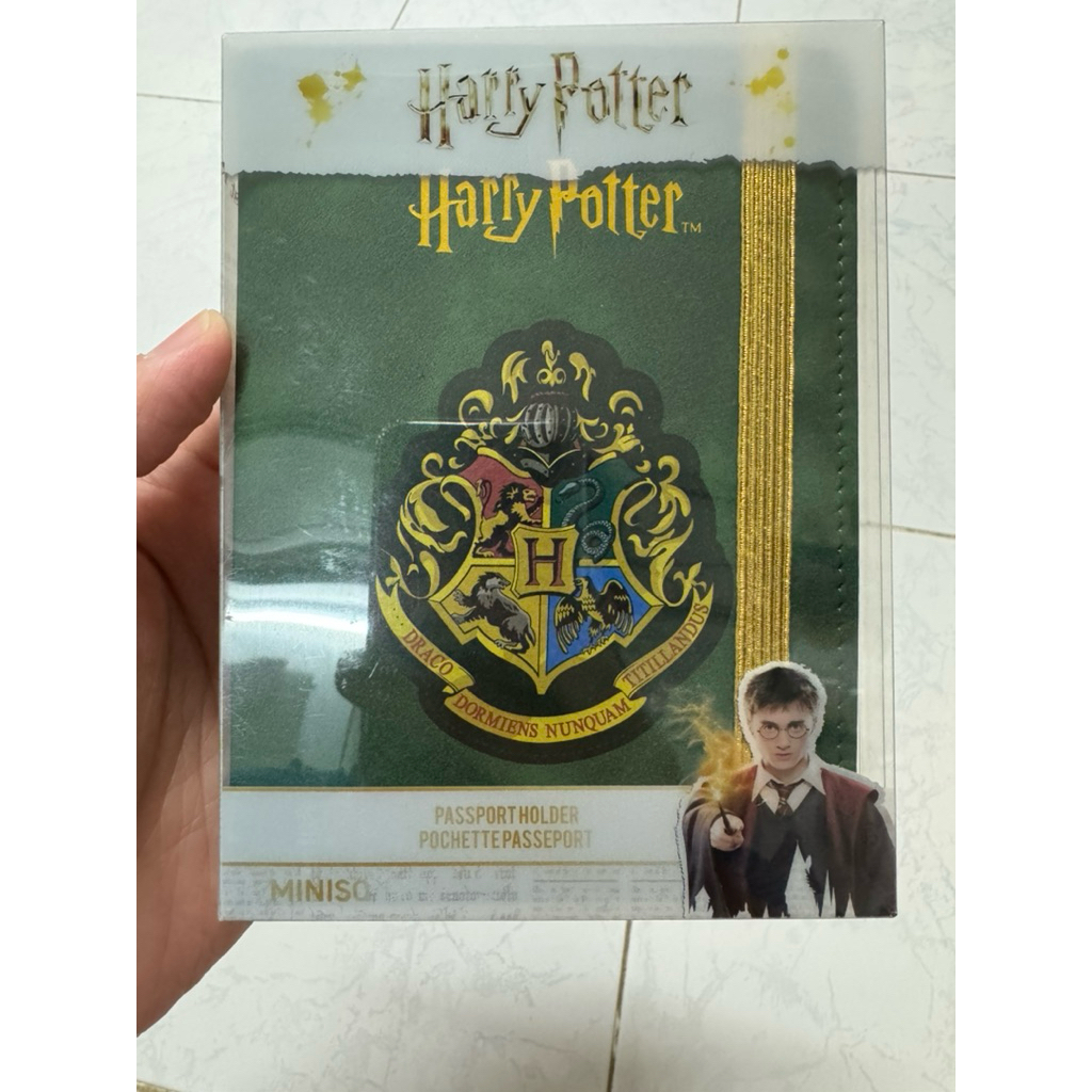 เคสใส่หนังสือเดินทางพร้อมสายรัด harry potter (สินค้าพร้อมส่ง) ของแท้จากช๊อป