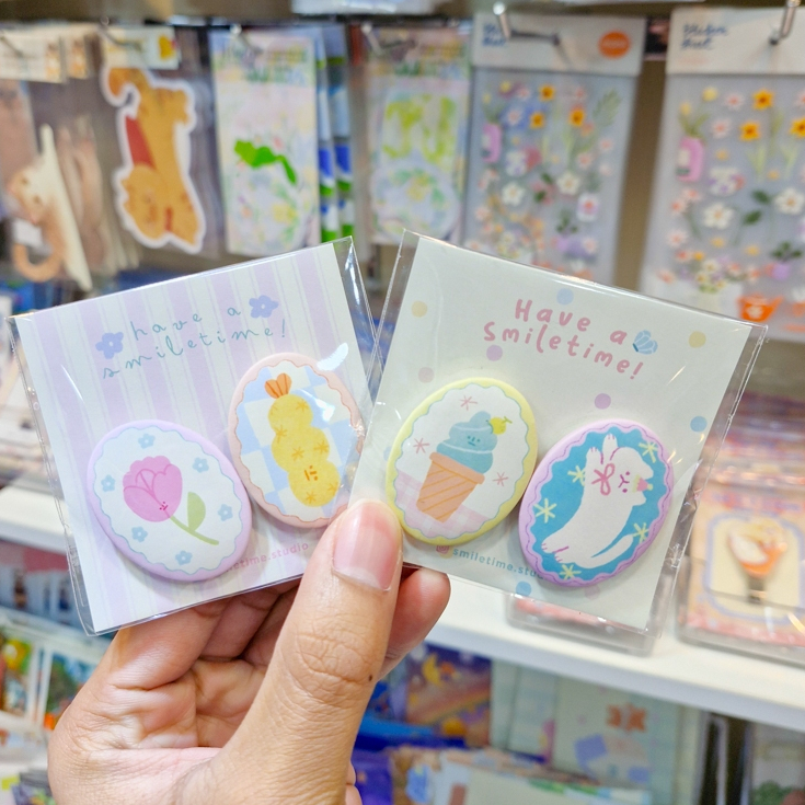 **Inbox สอบถามลายสินค้าก่อนกดสั่งซื้อ**Badge set Oval เซ็ทเข็มกลัดวงรี รวมลายหวานฟุ้ง น่ารักสุด ๆ [SMILETIME.STUDIO]