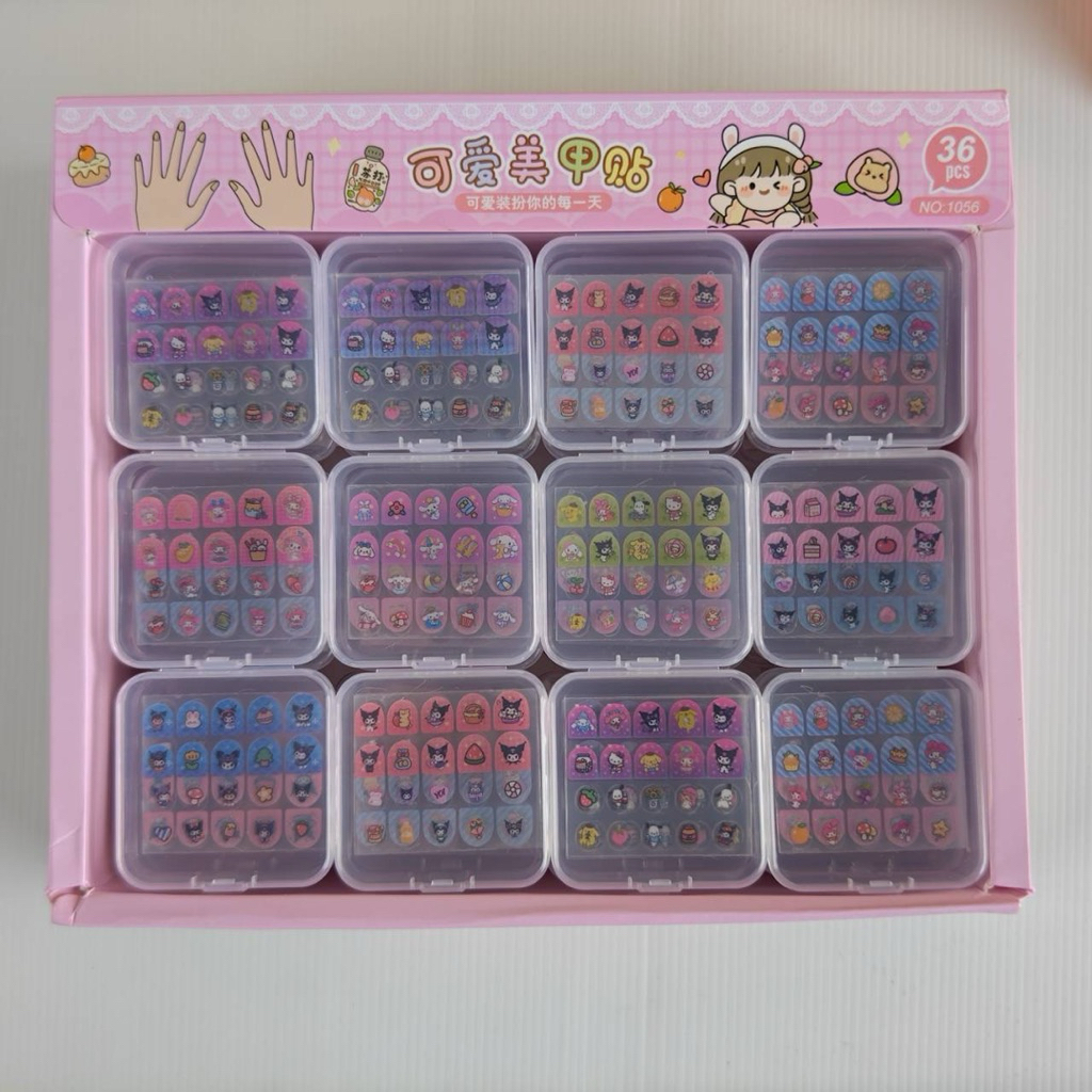 (ยกโหล 12 ชิ้น) No.1322 สติกเกอร์ติดเล็บ อยากได้กล่องกระดาษต้องสั่ง 3 โหล คละลาย  คละลายใน1 กล่อง ได้ 12 ชิ้น