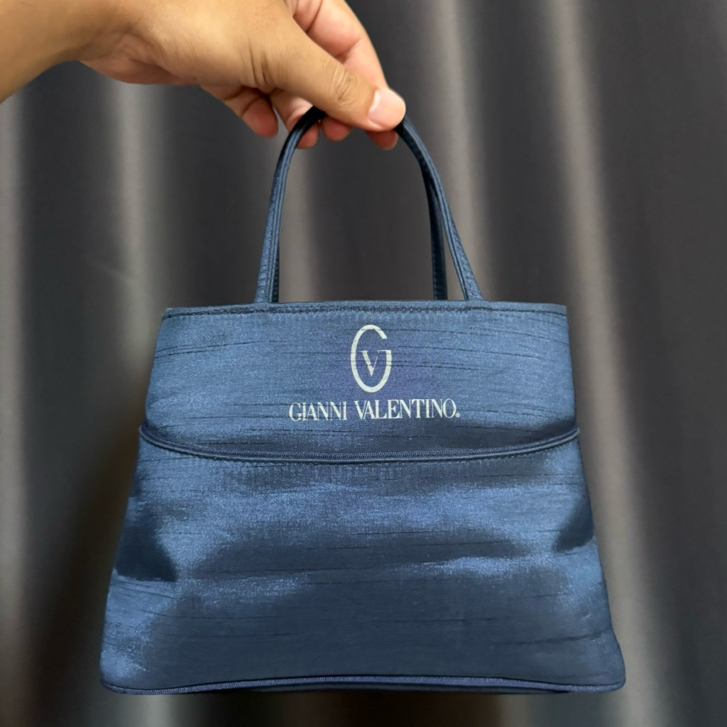กระเป๋าถือ Gianni Valentino