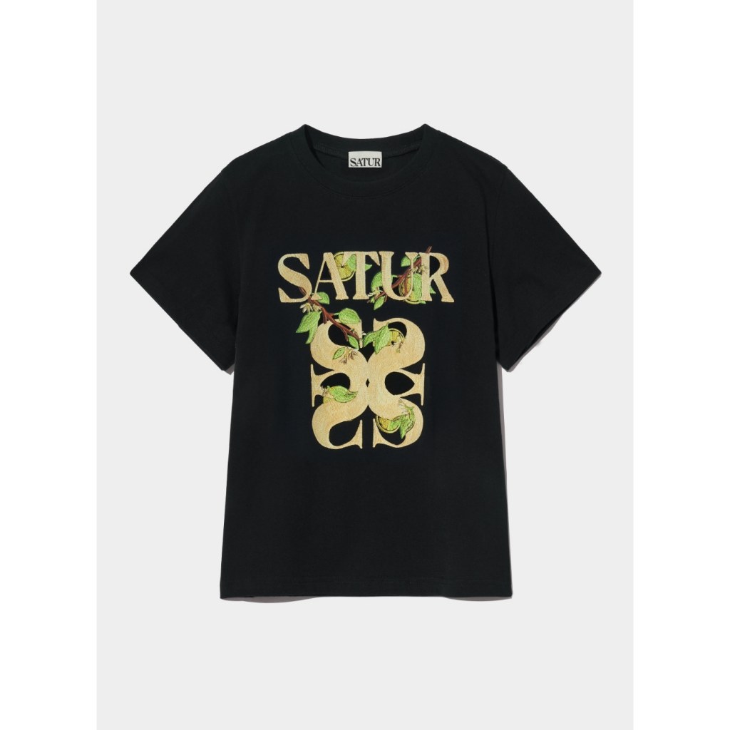 SATUR เสื้อยืด รุ่น Apero Leaf Graphic T-Shirt Black (60021OALSSU_S5BKXX)