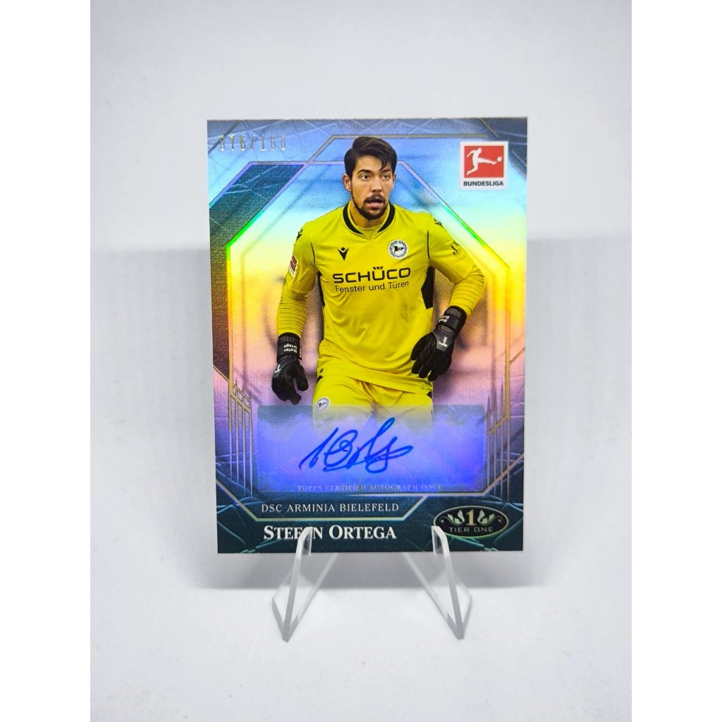 การ์ดลายเซ็น Topps Chrome Bundesliga  Soccer Red Auto VfB Stuttgart 2021-22