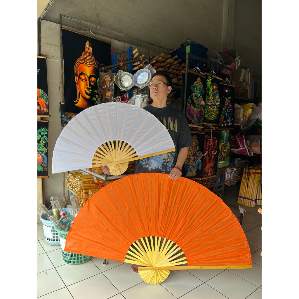 พัดไม้ไผ่ พัดผ้าแพร พัดล้านนาสีพื้น ขนาด 24, 35 นิ้ว