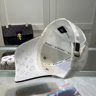หมวกแก๊ป หมวกหลุยส์ งานปัก สไตล์ฟชั่น พร้อมป้าย ใส่กันแดด คุณภาพดี Cap Fashion