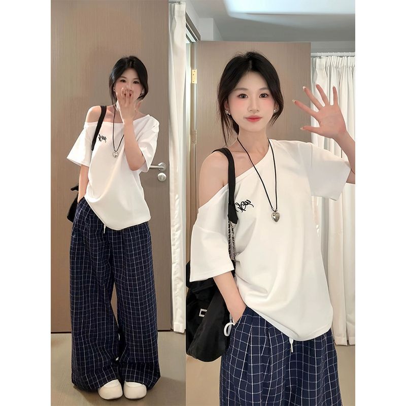 เสื้อสาวอวบ เสื้อปาดไหล่ เสื้อยืดแขนสั้นผู้หญิงสไตล์เกาหลี Oversize ฤดูร้อน ใส่สบาย เหมาะสำหรับสาวแซ่บ คอกว้าง ผ้านิ่ม
