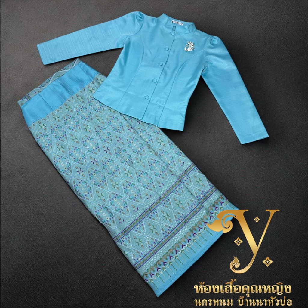 ชุดไทยจิตลรดา เสื้อ + ผ้าถุงตัดสำเร็จซิปหลังอัดผ้ากาวทั้งชุดงานสวยเย็บละเอียดมากค่ะ