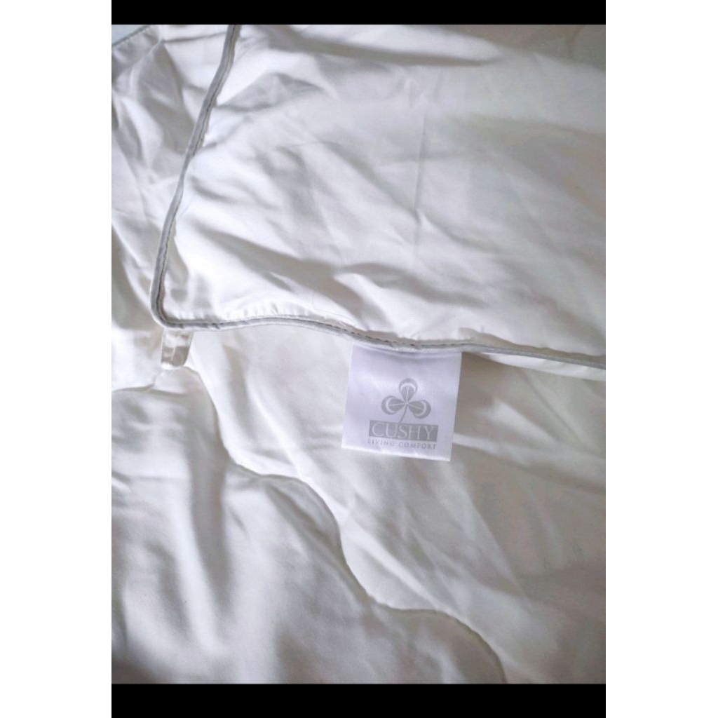 CUSHY Washable Microfiber Quilt ผ้านวม 5 ฟุต all white ไส้ผ้านวม fn ไมโครไฟเบอร์ แบบซักได้ สีขาวล้วน