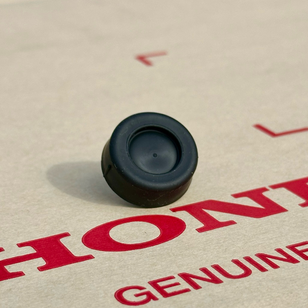 อะไหล่แท้ศูนย์ ราคาต่อชิ้น ยางกันกระแทกประตู ตัวบน FREED (YI-72518-SYY-003)