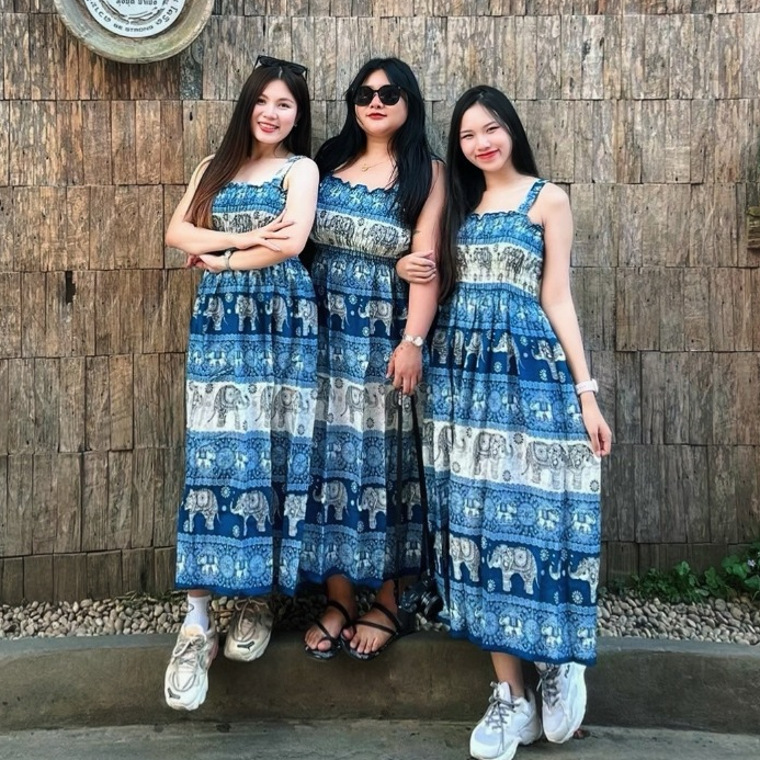เดรสบ่าย่น เดรสยาวลายช้าง มีทั้งไซส์เด็กและผู้ใหญ่