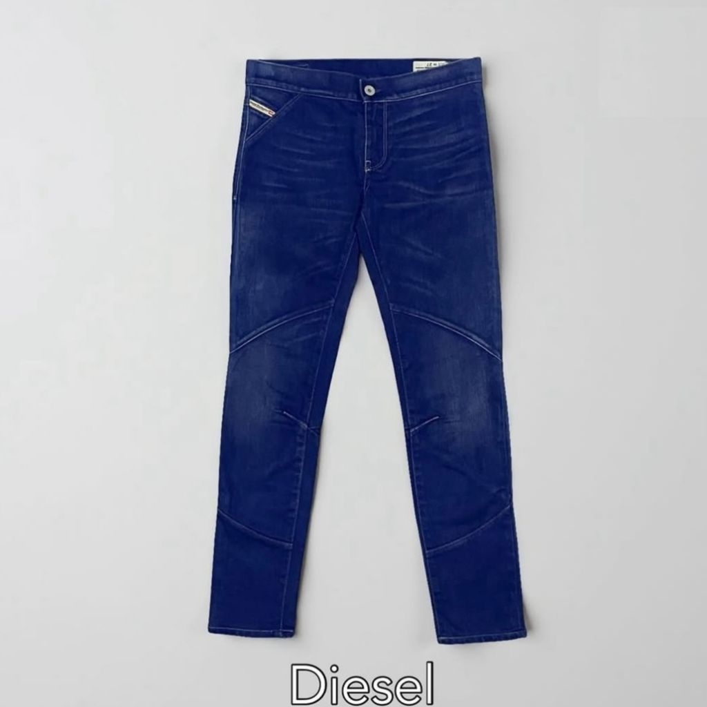 กางเกงยีนส์ Diesel ทรง Skinny (Used like new)