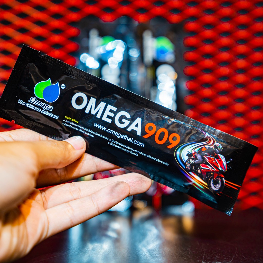 OMEGA 909 หัวเชื้อน้ำมันเครื่อง 2 ซอง