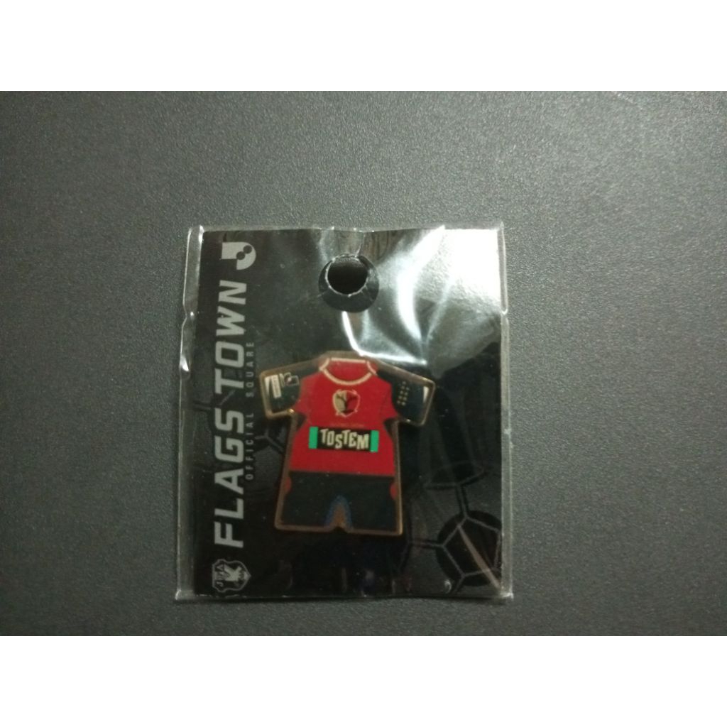 PIN BADGE FLAGS TOWN OFFICIAL SQUARE TOSTEM "KASHIMA ANTLERS" J.LEAGUE ENTERPRISE INC.