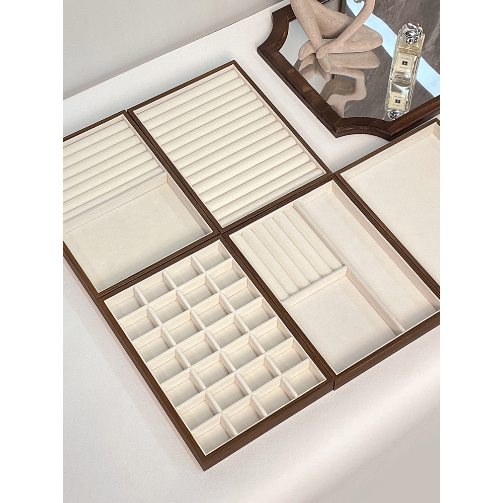 สินค้าพร้อมส่ง ลายไม้ถาดกํามะหยี่สําหรับจัดเก็บเครื่องประดับกล่องเก็บเเครื่องประดับ 2135 - รูปที่ 3