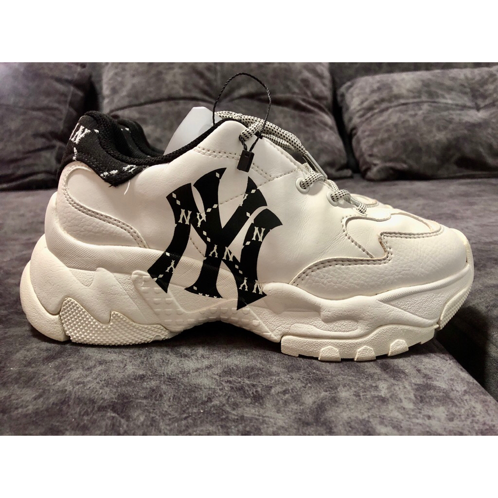 รองเท้ามือสองของแท้MLB