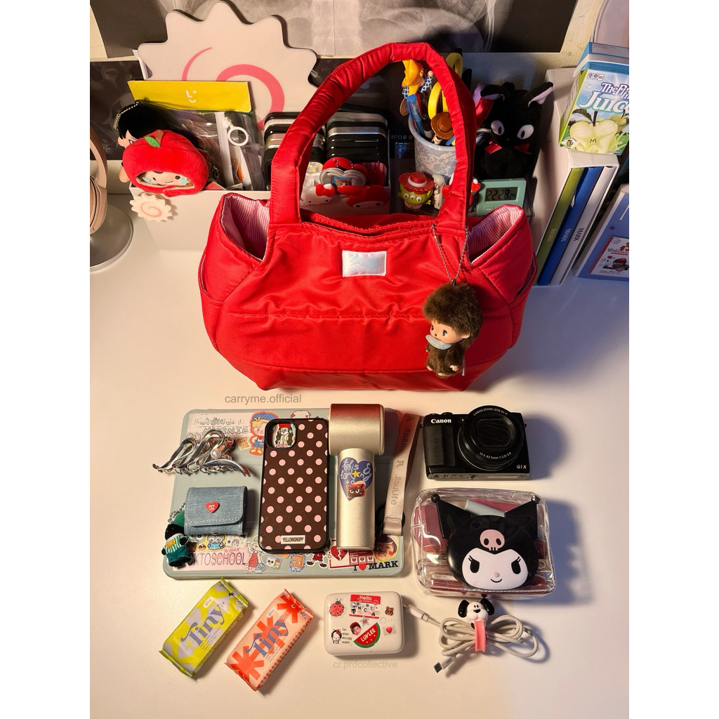 carry me 🍅Tomato Bag กระเป๋าผ้าสะพายข้าง มีกระดุม ใยนุ่ม ผ้าด้านนอกสะน้ำ ด้านข้างมีช่อง ใส่ iPad ได้