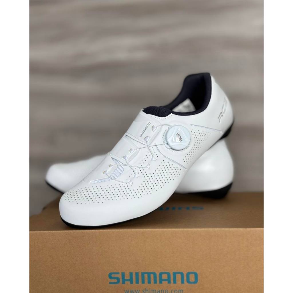 รองเท้าเสือหมอบ ถนนรุ่นใหม่ shimano sh-rc302