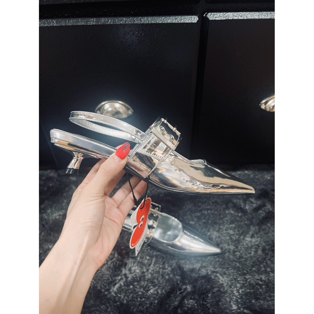 ส่งด่วนกทม📌37-41EUรองเท้าส้นเตี้ยหัวแหลมCIDERของแท้ สีเงินเมทาลิ