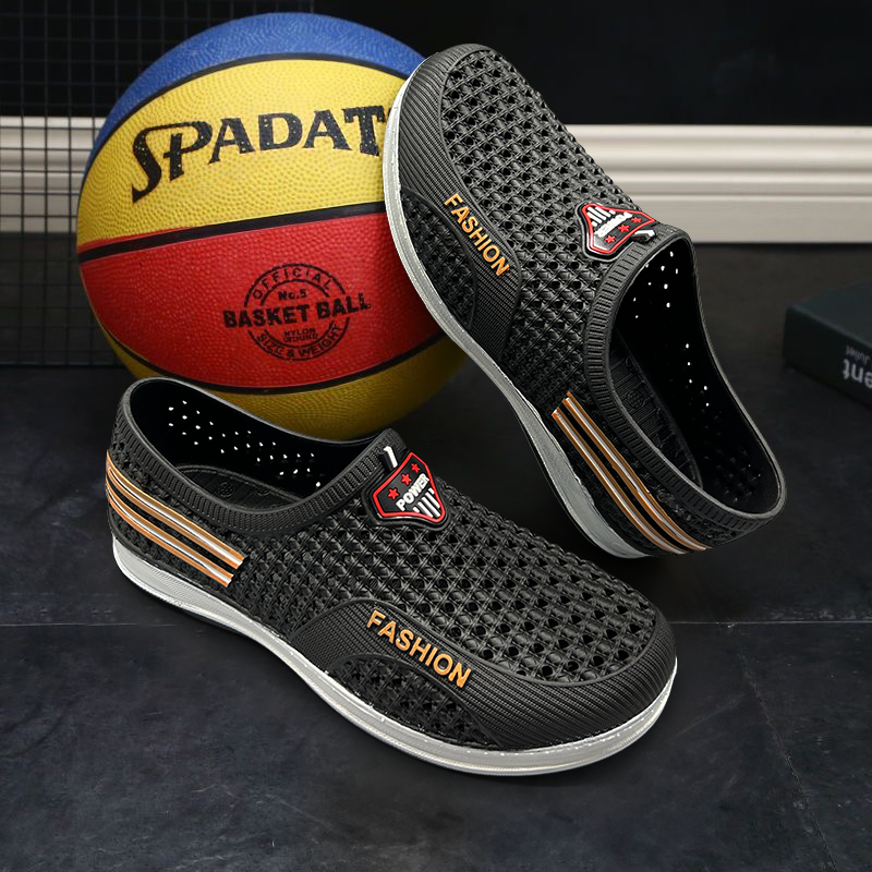 รองเท้าแตะชาย เจาะรู ระบายอากาศดี ใส่สบาย ราคาถูก ส่งฟรี Crocks แบบชาย สวมใส่ง่าย ใส่เดินทะเล