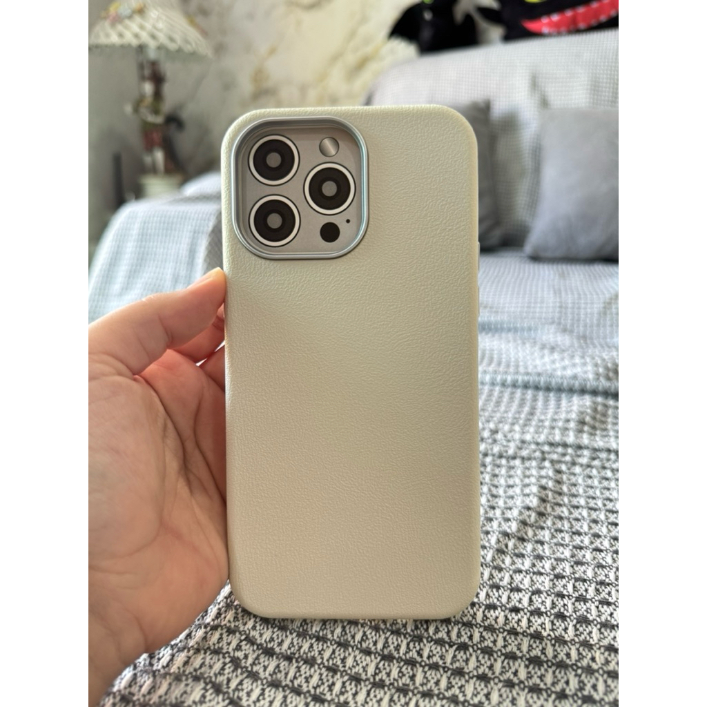 เคส iPhone 15 Pro Max (มือสอง)