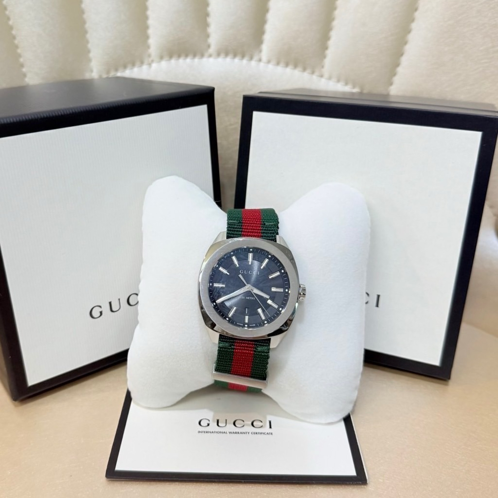 NEW GUCCI WATCH 2570