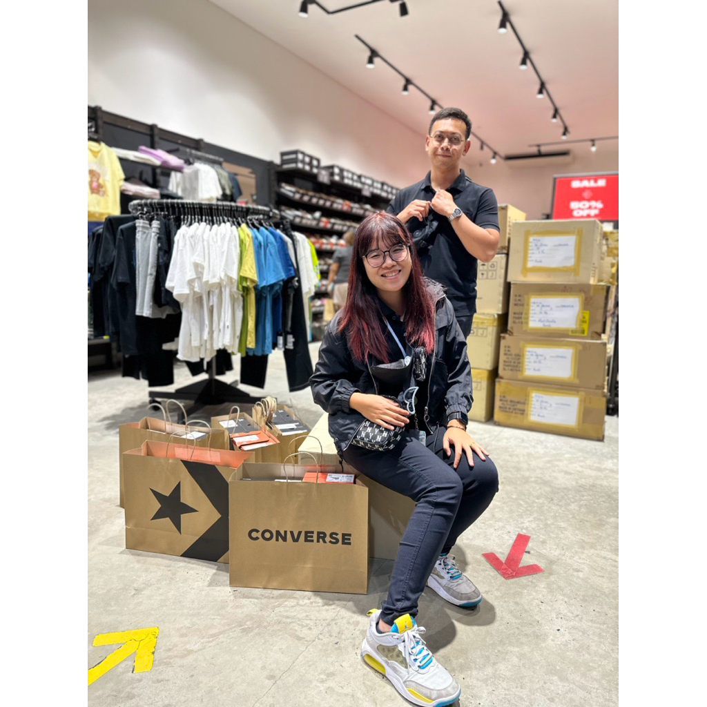 Converse ถุงกระดาษ คอนเวิร์ส แท้ 100% ของใหม่ ส่งแบบพับ⚠️ ไม่ผ่านการใช้งาน UNC ราคา ถูกที่สุด ดีลบีเคเค แกลเลอรีภาพที่ 3