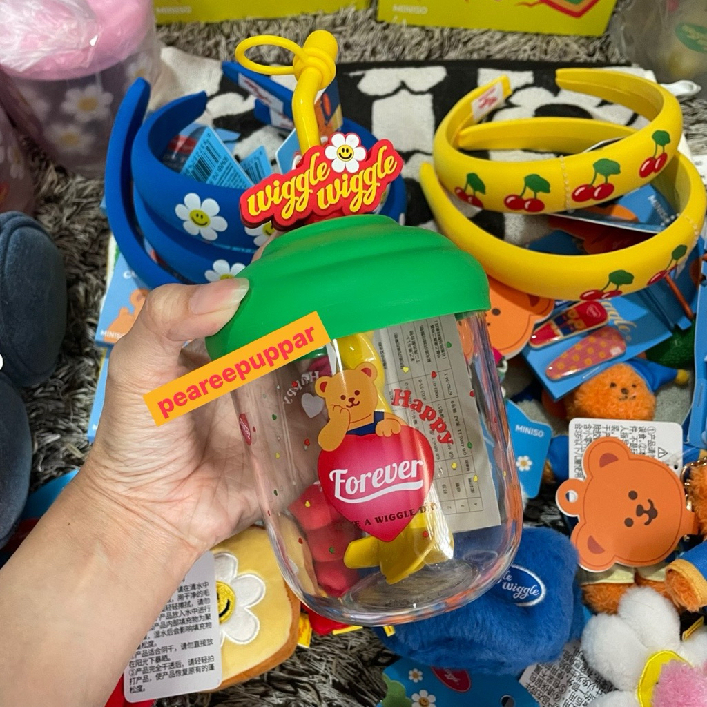 * New Wiggle Wiggle Miniso แก้วน้ำพร้อมหลอดดูด พร้อมส่งจากไทย *