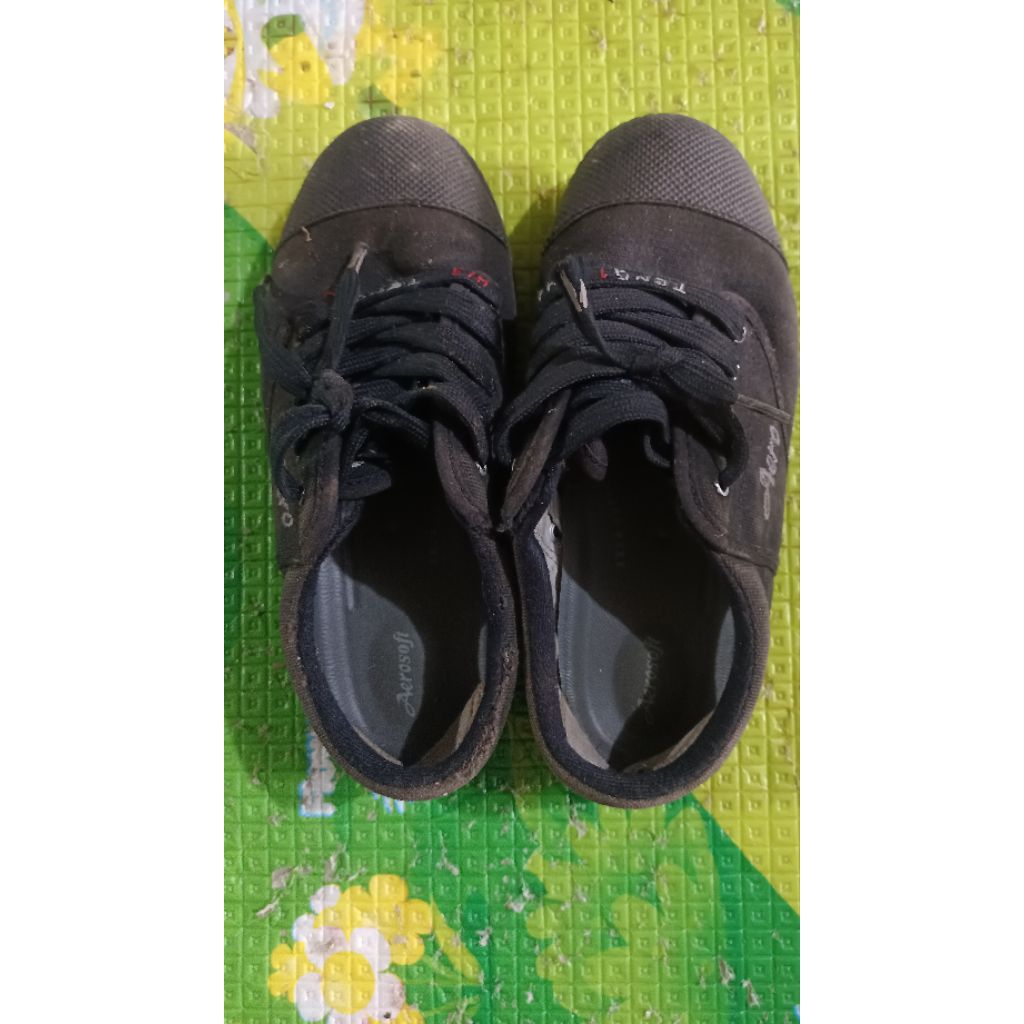 รองเท้านักเรียนชายมือสองสีดำ(aerosoft)สีน้ำตาล size 34 35